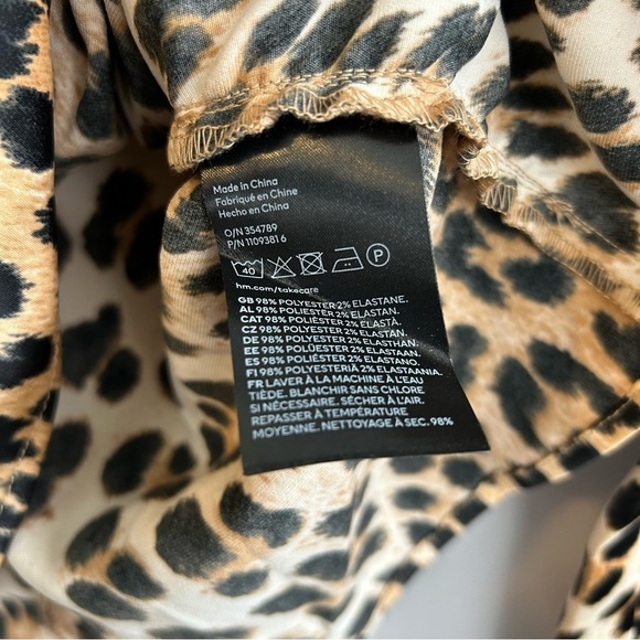 NWT H&M Long Sleeve Leopard Print V-neck Ruched Top Size XS - Picture 11 of 11